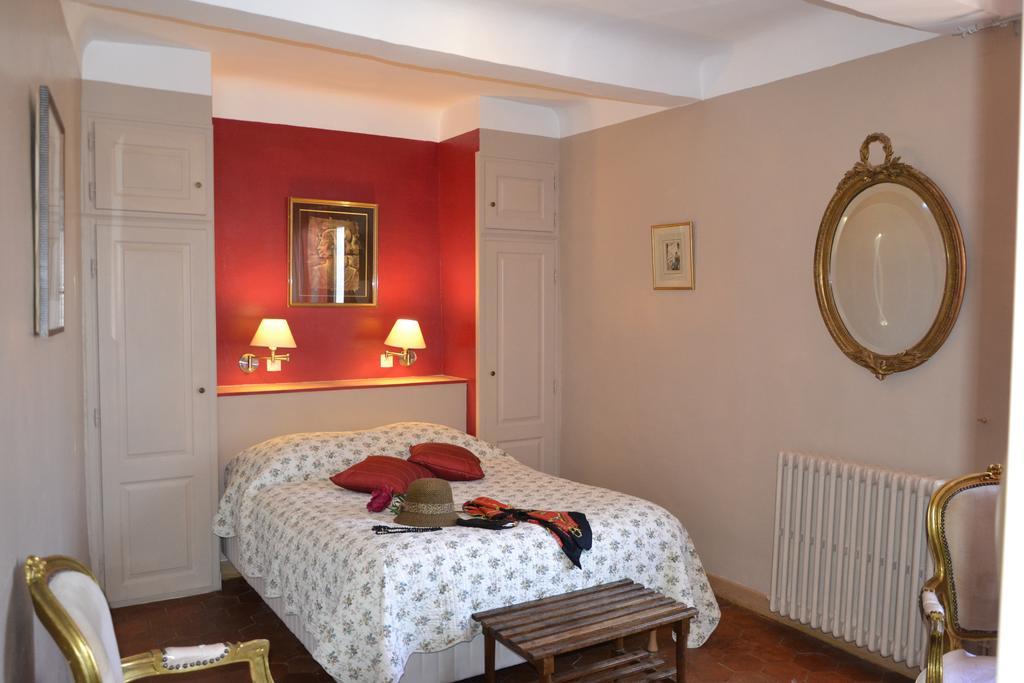 Hotellerie de l'Esplanade Rians  Chambre photo