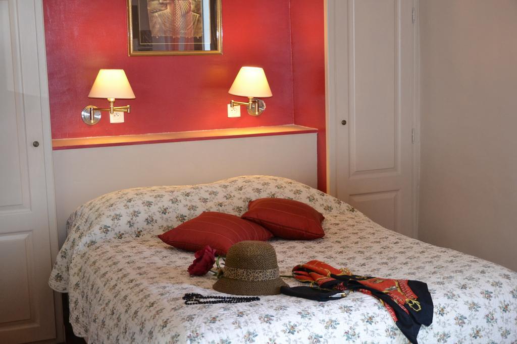 Hotellerie de l'Esplanade Rians  Chambre photo
