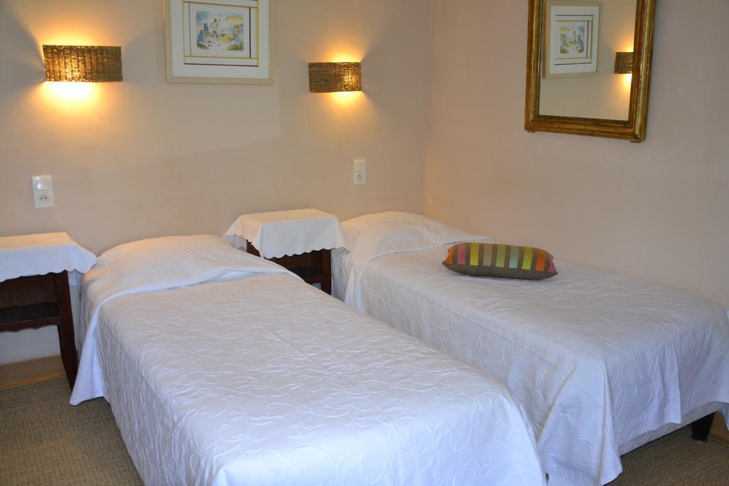 Hotellerie de l'Esplanade Rians  Chambre photo